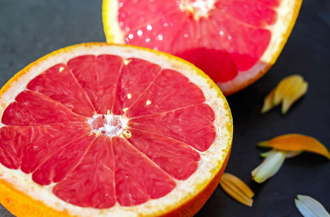 red%20grapefruit%20reduces%20risks%20of%20cancer.jpg